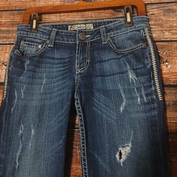 Buckle BKE Jeans 26 Sabrina Boot Cut Low Rise Denim Distressed - Picture 4 of 11